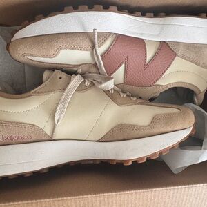 New Balance Cream and Pink Casual Sneakers - US7.5